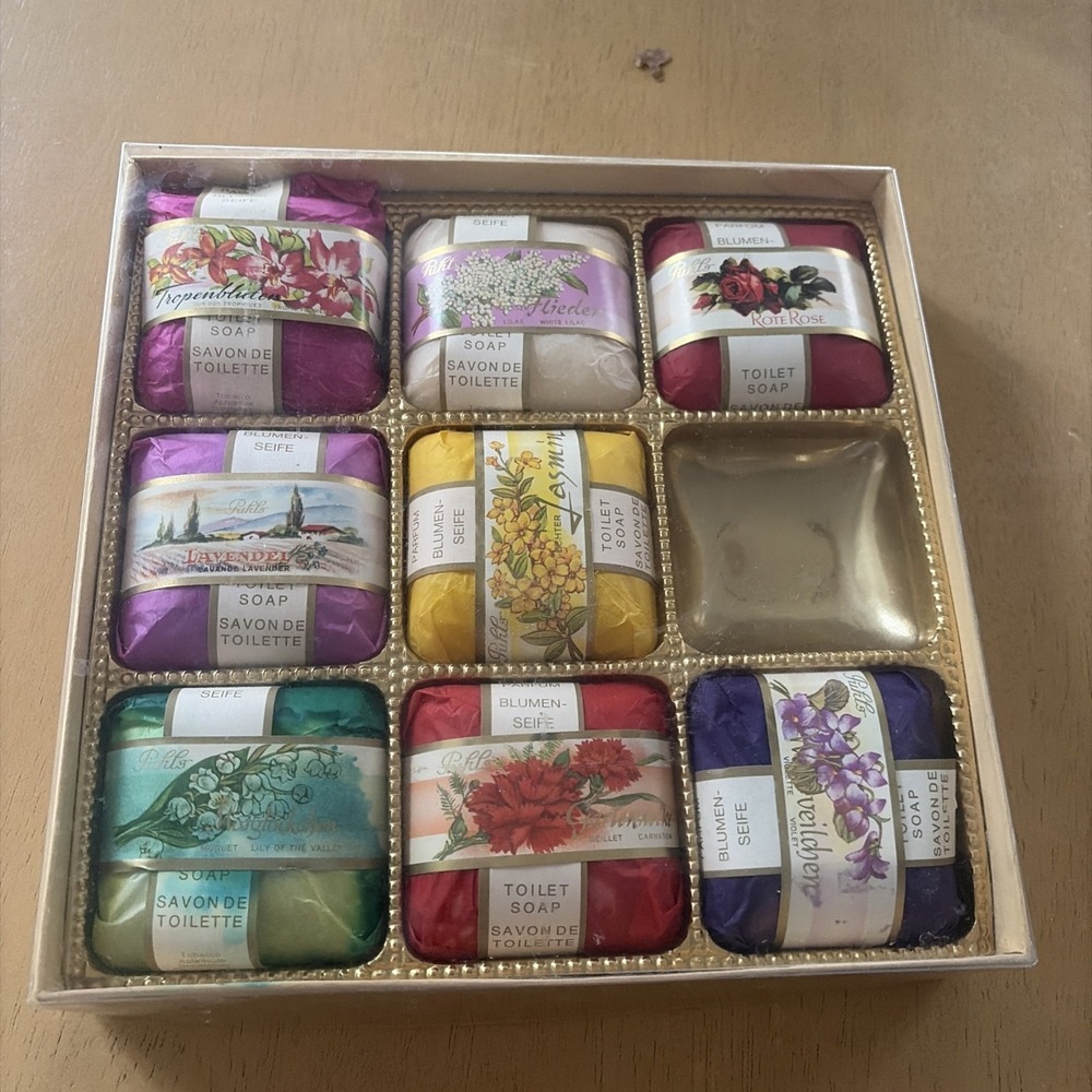 Vintage‎ Puhls Perfumed Toilet Soap 8 Bars Germany Amazing Scented Soap Prop Vtg